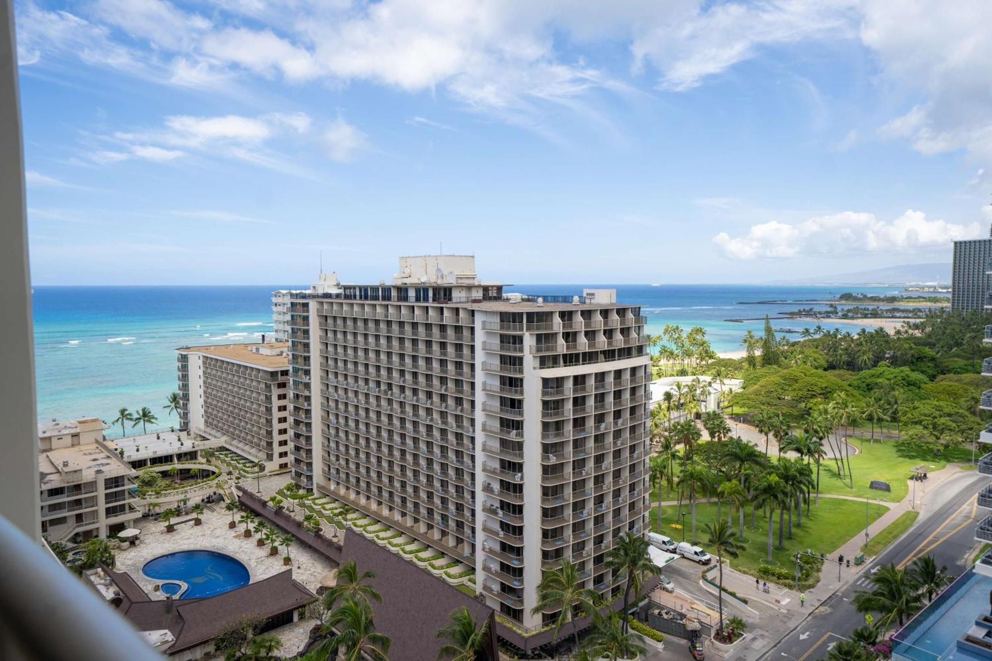 Embassy Suites By Hilton Waikiki Beach Walk Honolulu Exterior photo